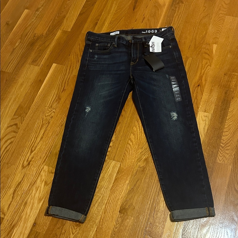 GAP sexy boyfriend jeans NWT